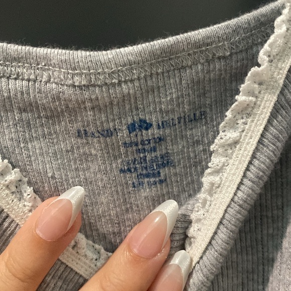 Brandy Melville Tank Top - Picture 3 of 4